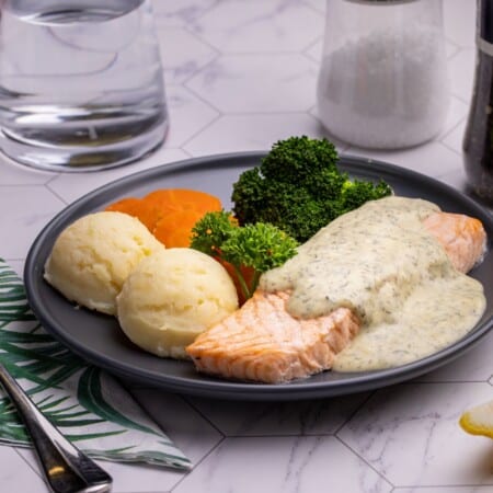 Top Nosh Meal Salmon with Dill Sauce
