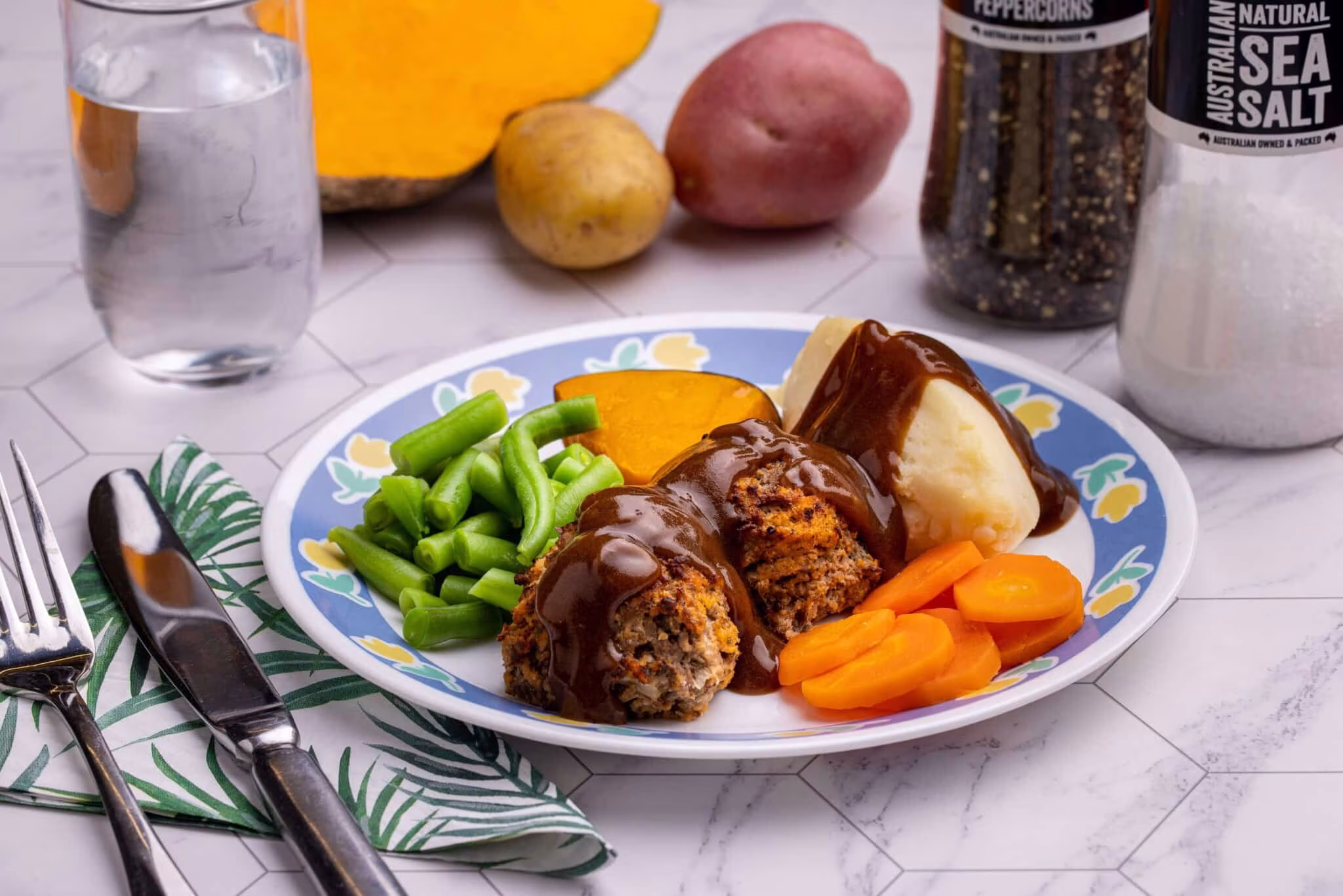 Top Nosh Meal Meatballs Gravy and Mash