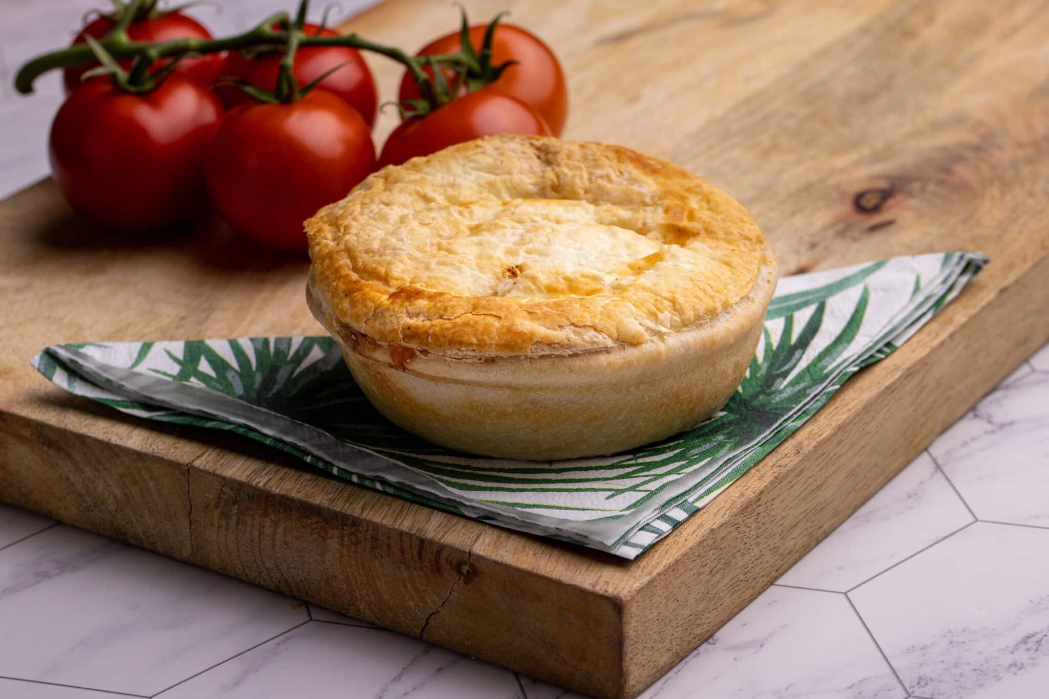 Top-Nosh-Meals-Steak-Bacon-and-Cheese-Pie